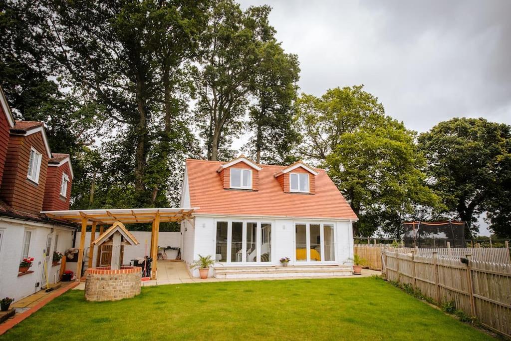 Blackberry Annex. Detached Cottage. Rural Location West Chiltington Exterior foto