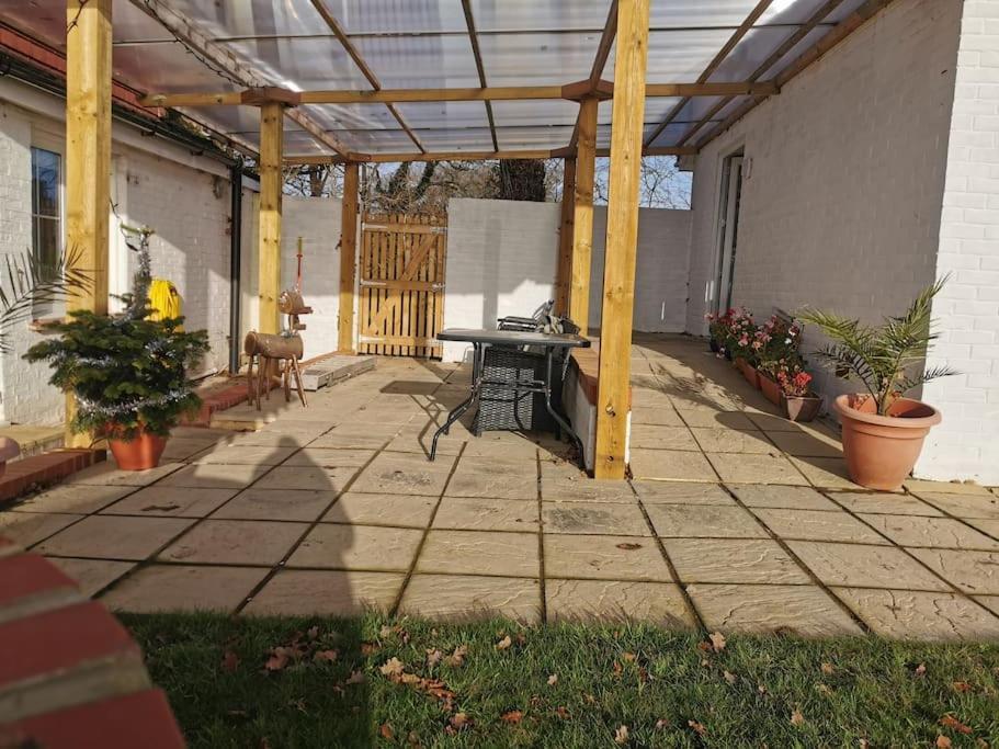 Blackberry Annex. Detached Cottage. Rural Location West Chiltington Exterior foto